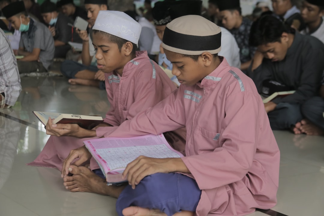 Pelajar Muslim dalam kelas transit sekolah Kota Damansara